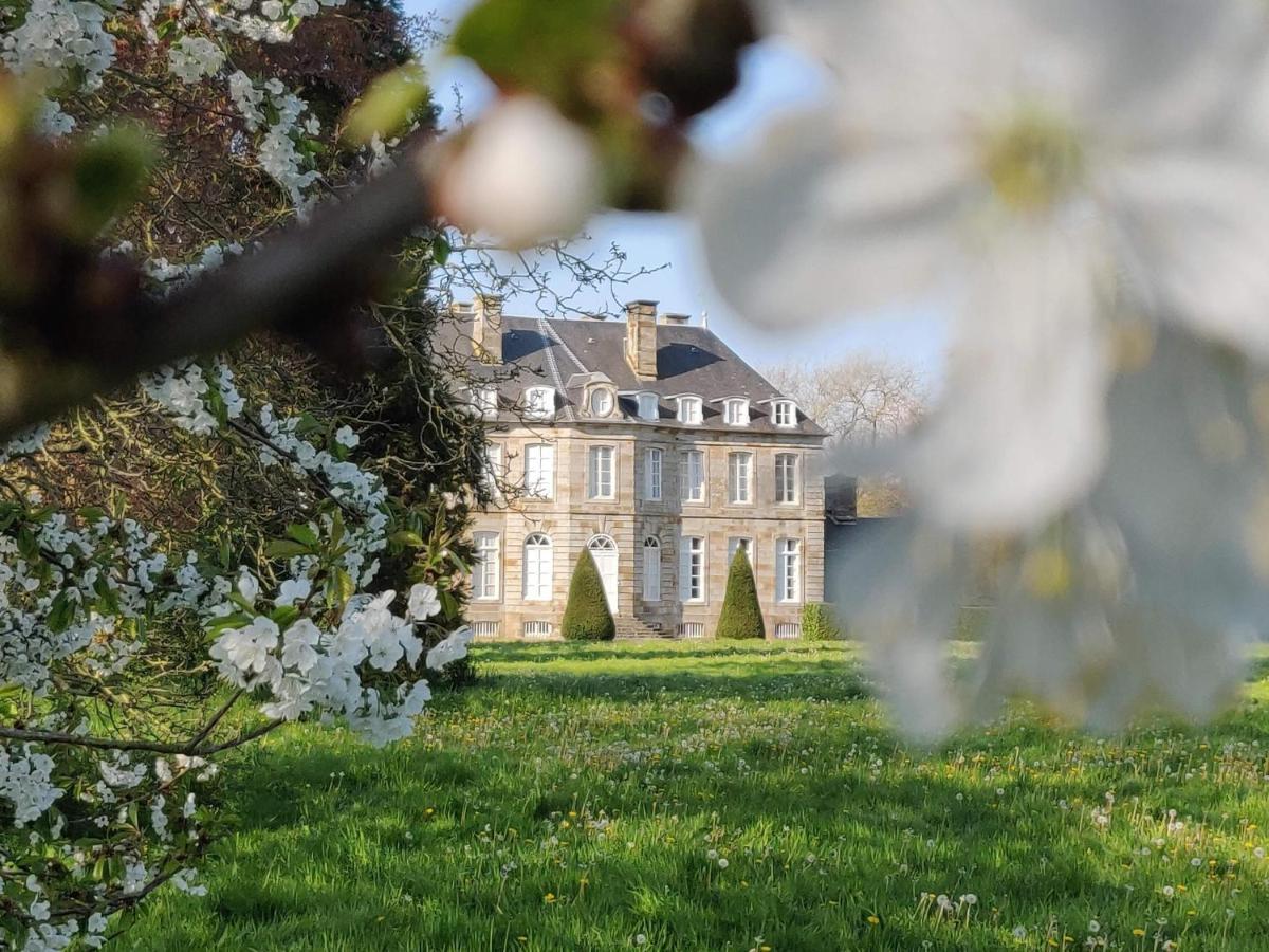 Holiday Home Chateau De Bouceel Mont Saint Michel Vergoncey Exterior photo