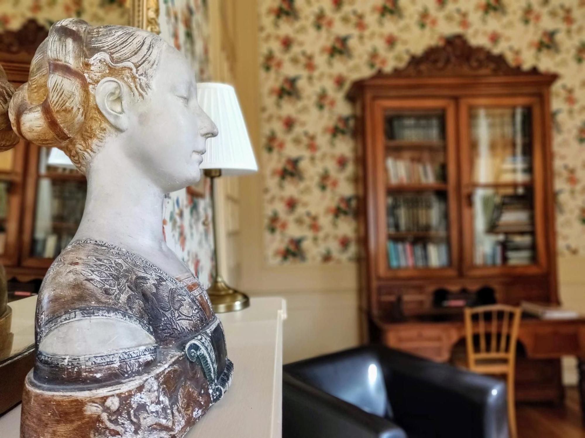 Holiday Home Chateau De Bouceel Mont Saint Michel Vergoncey Room photo
